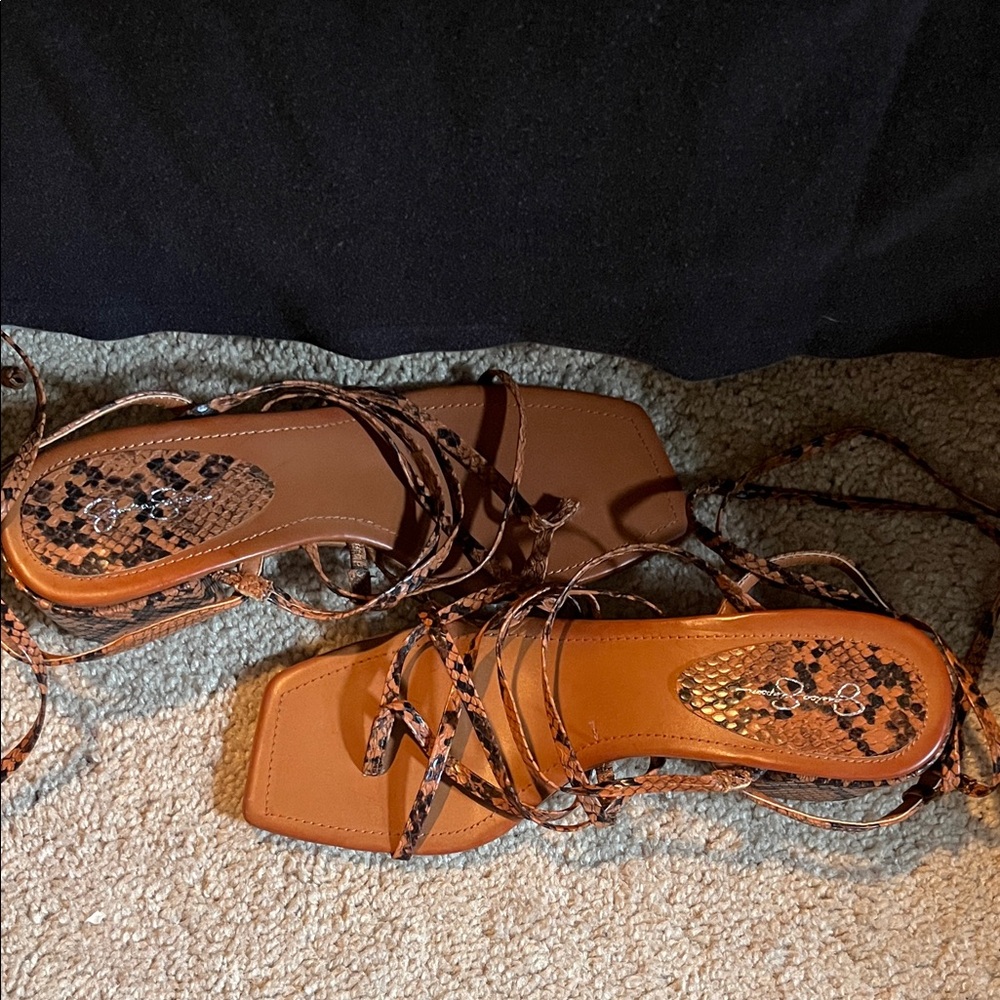 Jessica Simpson Brown Strappy Sandals NWOT 7 1/2